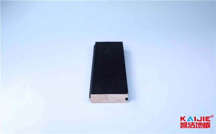 22厚舞臺(tái)實(shí)木地板怎么維修？