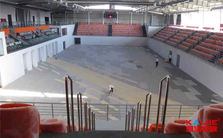 柞木風(fēng)雨操場(chǎng)運(yùn)動(dòng)地板一平米價(jià)格
