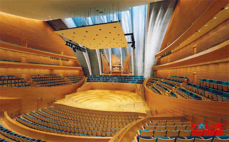 五角楓舞蹈房木地板怎么翻新？