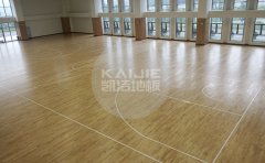 室內(nèi)籃球場(chǎng)木地板保養(yǎng)注意事項(xiàng)-運(yùn)動(dòng)木地板