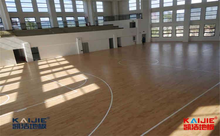 新泰運(yùn)動(dòng)木地板多少錢一平米——?jiǎng)P潔地板