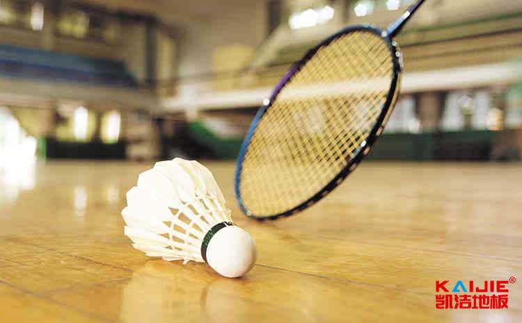 楓木舞臺運(yùn)動木地板翻新施工