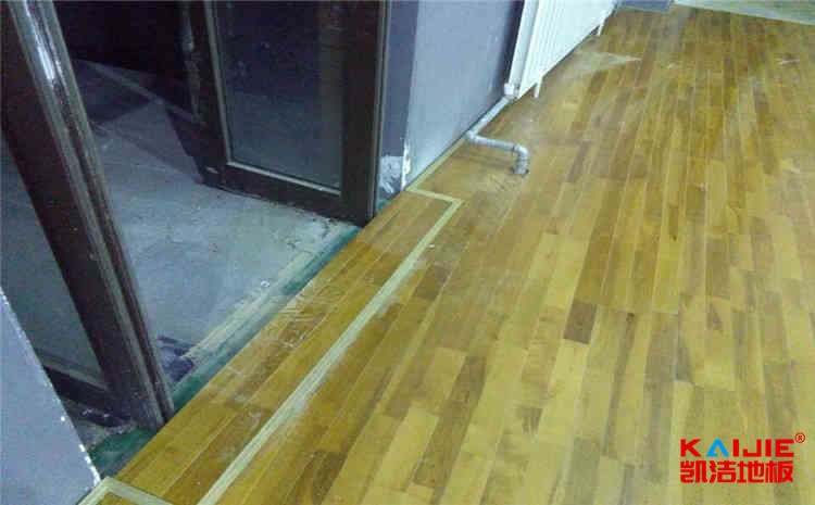 硬木企口籃球館木地板市場(chǎng)價(jià)格表-凱潔地板