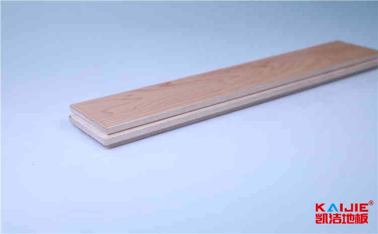 貴港籃球場(chǎng)木地板廠家——?jiǎng)P潔地板