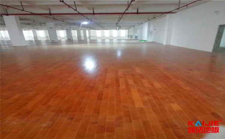 常見的籃球館木地板保養(yǎng)