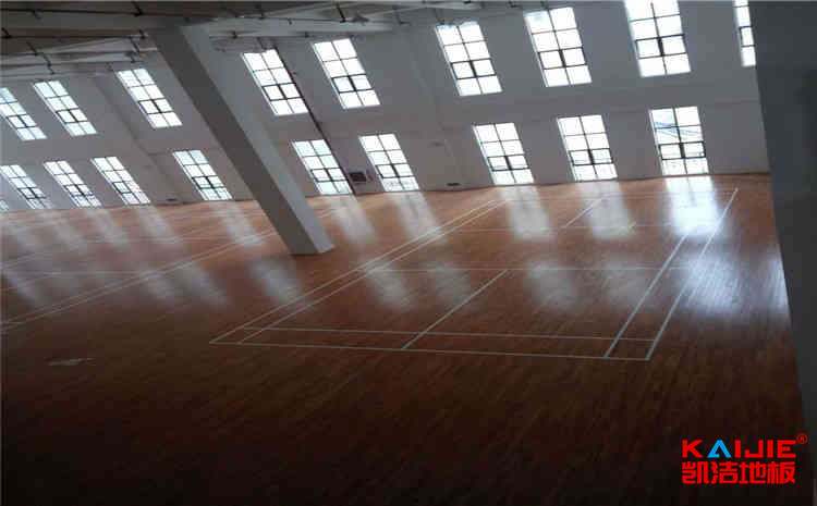 體育場(chǎng)木地板保養(yǎng)方法是什么