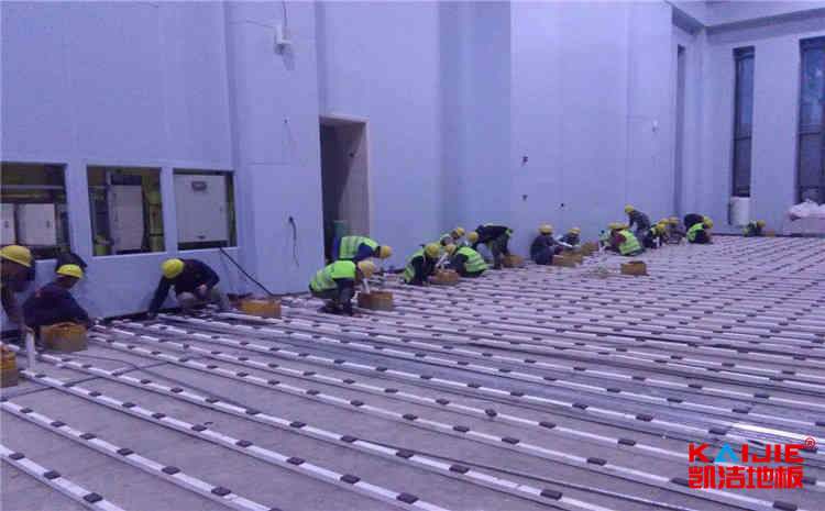 五角楓籃球場(chǎng)木地板價(jià)格是多少錢(qián)？-凱潔地板